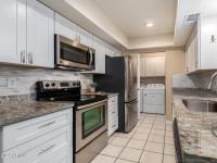 More Details about MLS # 6655677 : 6034 W AUGUSTA AVENUE